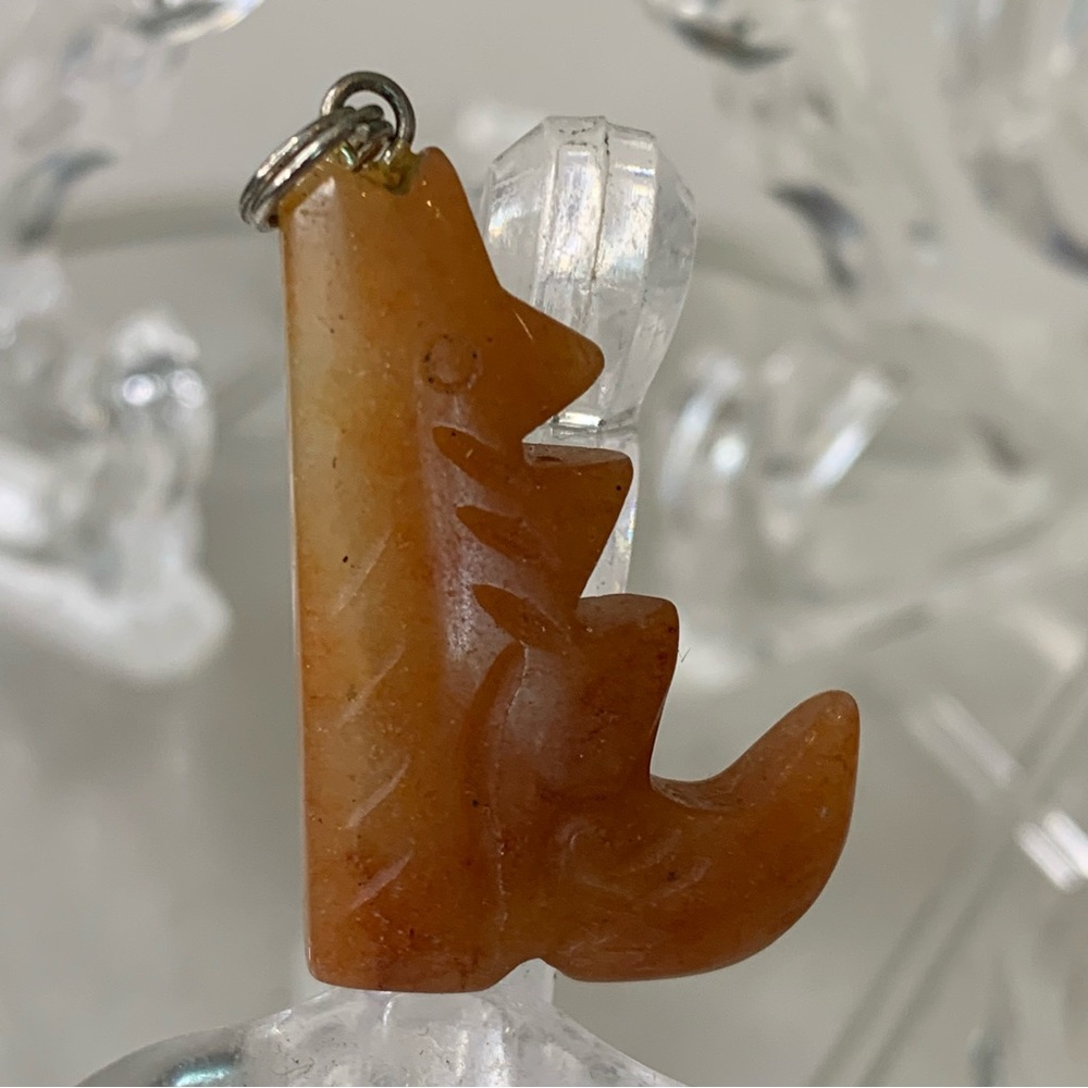 Crystal Wolf Necklace Pendant Native American Style Carved Orange Aventurine 1.4 - Picture 3 of 8